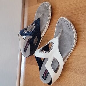 Modzori Reversible Shoes Sandals White Blue Snake Size 8